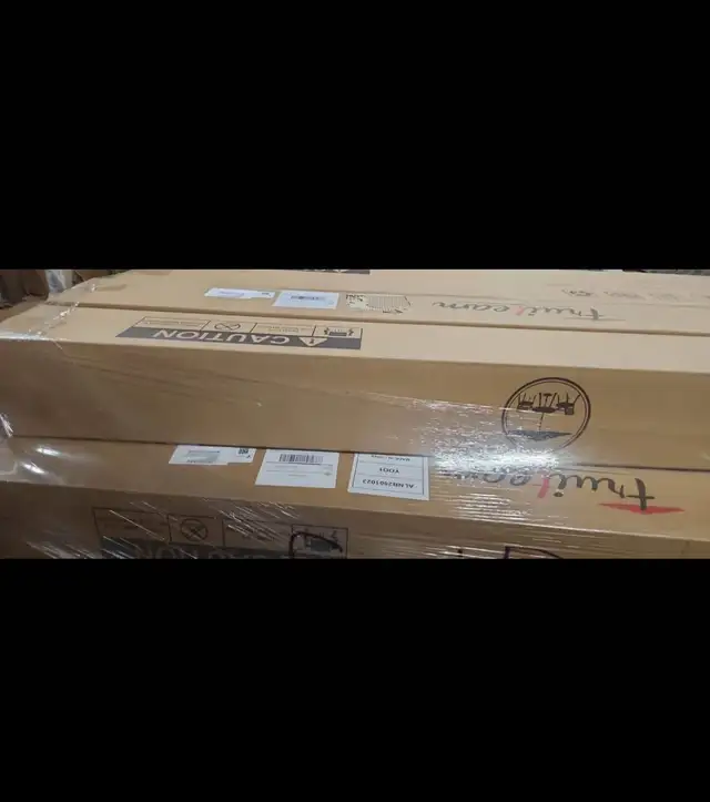 RED 9FT Solar LED UmbrellaSolar Powered Table Umbrella, Fade-re in Patio & Garden Furniture in Hamilton - Image 9