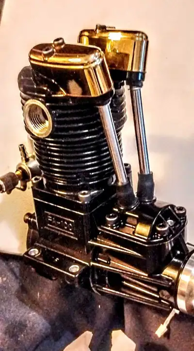 SAITO FA-100 GK (Golden Knight), 1 c.i. (cubic inch) / 17.1 c.c. (cubic centimeters), single cylinde...