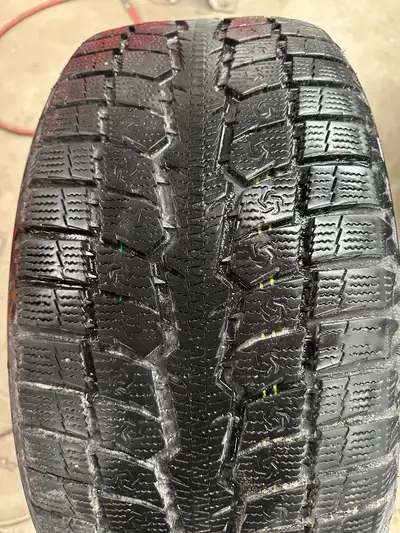 Toyo Observe GSI-6 snow tires 265/50/20. These are 75% tread left, new they come 12/32 and 2 have 10...