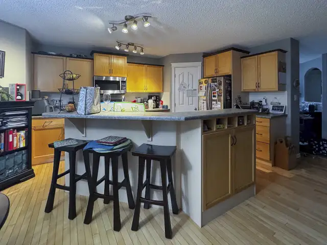 Maple Kitchen Cabinets by Kitchen Craft in Cabinets & Countertops in Edmonton - Image 3