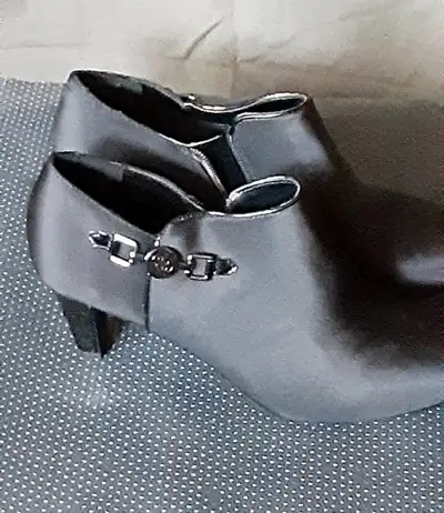 Bandolino booties size 10, View more