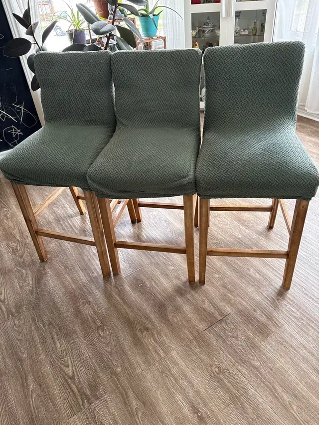 Wooden Bar Stools in Chairs & Recliners in Ottawa - Image 2