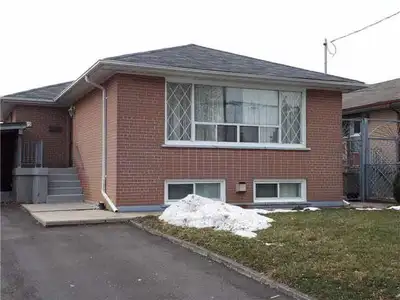 Location: McCowan Rd & Ellesmere Rd (Postal Code: M1P 4K5) Available: January 1st, 2027 Rent: $2,600...