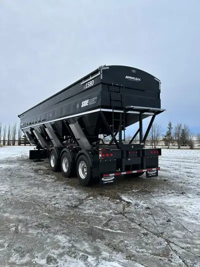 New 40ft Tridem Side Draw 1580 cu/ft (Approx. 1260 bushels) -Fully loaded unit -Electric tarp and el...