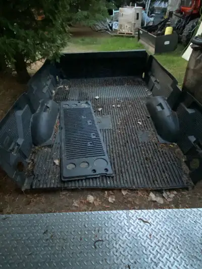 Truck bedliner for Dodge Ram with 8ft box with tailgate liner . bought for my GM and ended up findin...