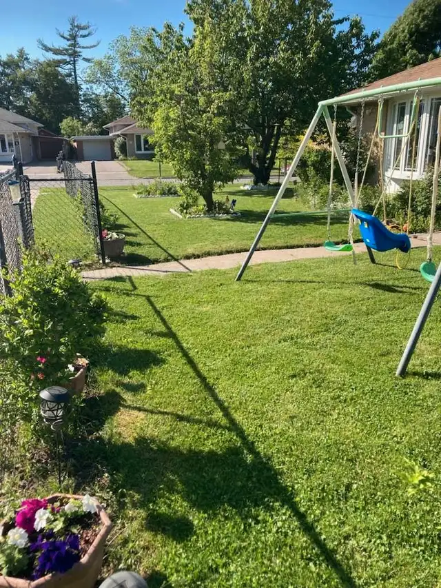 Grass Cutting Scarborough / Pickering / Whitby62863233571842121