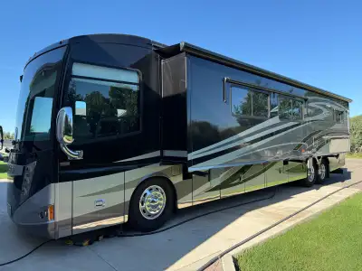 2015 Winnebago Itasca Ellipse 42QD, Cummins 450 HP. Many recent upgrades. Saftied. $279,000 Mike 204...