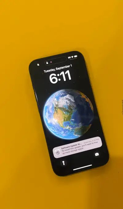 iPhone 15 Pro, broken back , View more