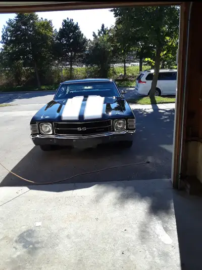 489 Stroker, Hotchkis Suspension, Bluetooth Stereo System, Vintage Air, Dakota Digital Dash, Gear Ve...