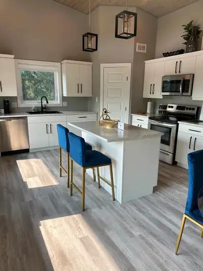 Modern Cabin Retreat Where Pets Are Welcome, View more