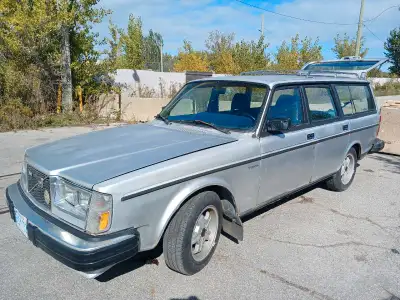 Greeting! For sale or trade is my 1983/84 Volvo 245 Turbo Wagon. Was Automatic when I first bought i...