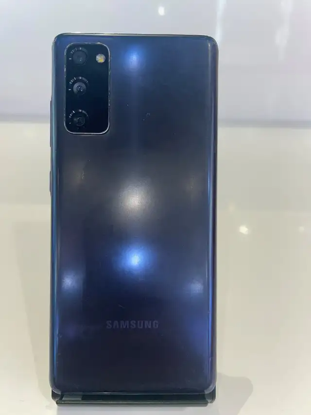 Unlocked Samsung S20FE-128GB only $299 with 1 year warranty!!63860082475393120