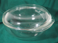 Pyrex Clear 024 Ovenware Bowl with Lid