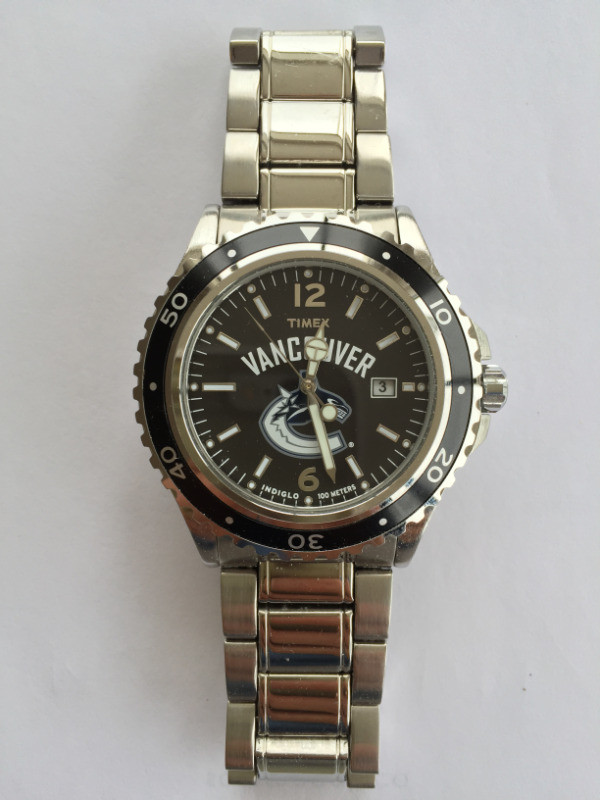 NHL VANCOUVER CANUCKS TIMEX WATCH in Jewellery & Watches in Downtown-West End - Image 2