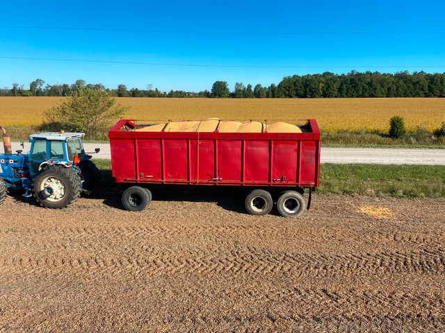 Grain Wagon in Farming Equipment in Leamington