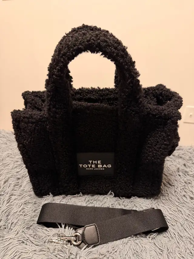 NEW MARC JACOBS The Teddy Medium Faux Fur Tote Bag