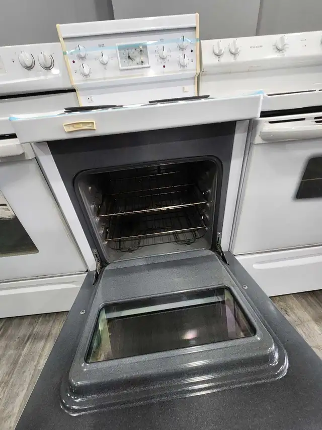 24 inch coil stove range oven can deliver  in Stoves, Ovens & Ranges in Mississauga / Peel Region - Image 4