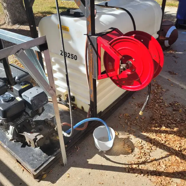 Hotsy pressure washer, skid mounted. in Other Business & Industrial in Regina - Image 2