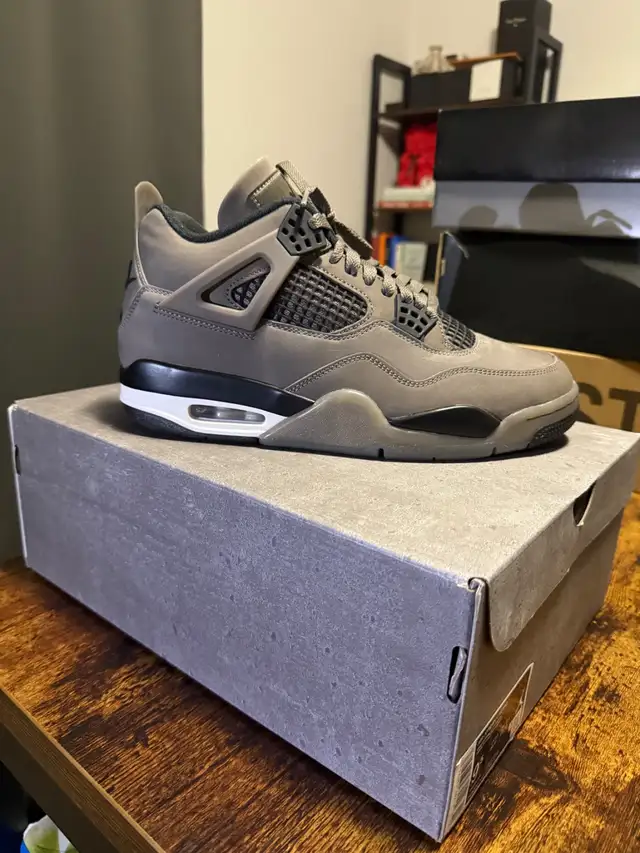 Air Jordan 4 “Cacao Wow / Cava Stone” – Size 9.5 Men – $300 in Men's Shoes in Laval / North Shore - Image 3