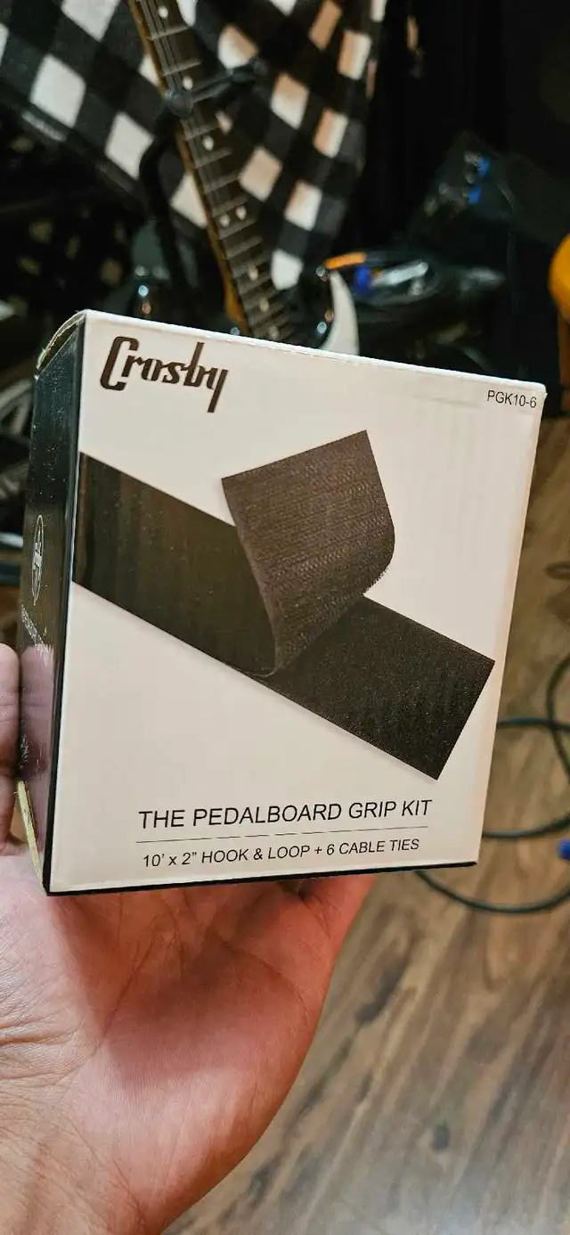 Pedalboard and its original case in Amps & Pedals in City of Toronto - Image 5