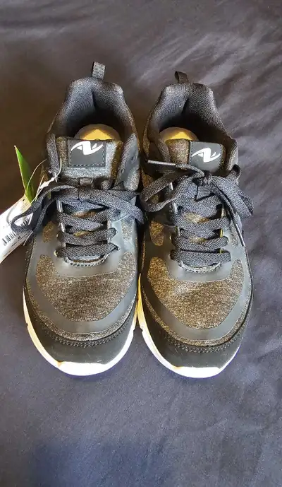 Women Athletic Shoes Black, View more