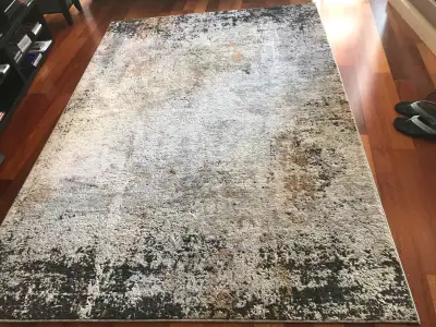 Coffee Table Rug, Look like new, Good Quality, Nice Pattern