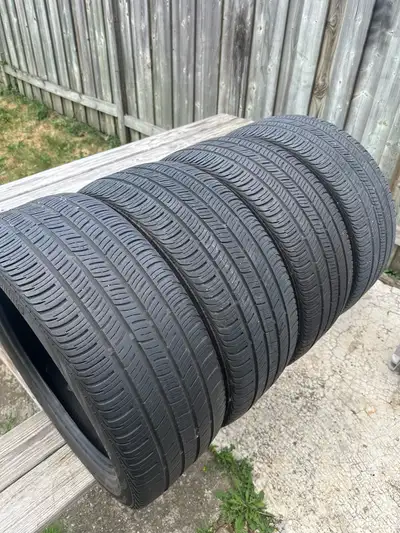 These are a set of used Continental tires, sized 225/45R18 91V, perfect for your vehicle! They're lo...