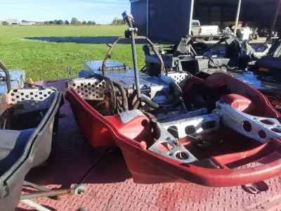 1 to choose from.....one red, one black SOLD. 600 and 800, both have ownership. Both have jackshaft....