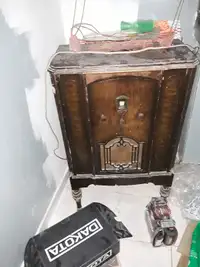Very old radio