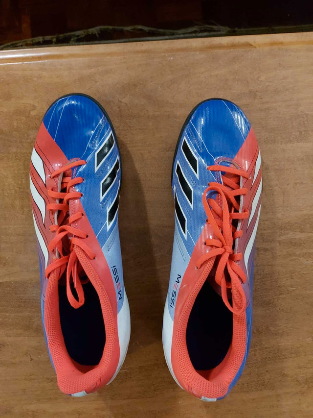 Adidias Messi soccer cleats, size 9 1/2 in Soccer in City of Toronto