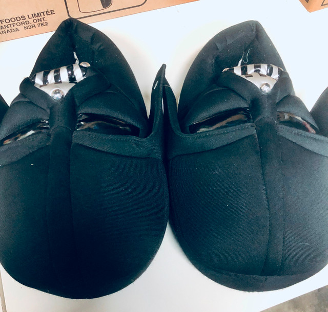 Star Wars Darth Vader Soft Plush Slip-On Slippers Shoes Black dans Chaussures pour hommes  à Ville de Montréal - Image 2
