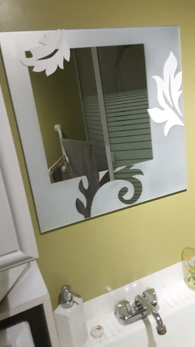 Miroir carré in Home Décor & Accents in Thetford Mines - Image 2