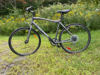 Vélo Hybride Garneau  Neuf -  New Hybrid  Bicycle