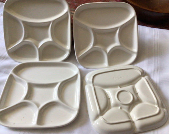 Set 4 ceramic fondue plates -<Japan in Arts & Collectibles in Thunder Bay