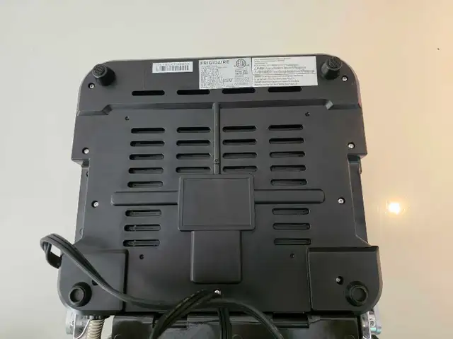 Frigidaire digital indoor grill and panini maker  in General Electronics in Oakville / Halton Region - Image 8