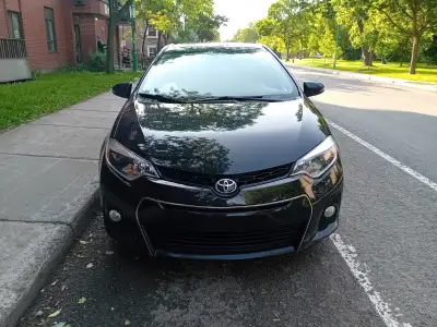 Toyota Corolla S 2014, bas kilométrage (153000km), automatique, consommation d'essence économique 1,...