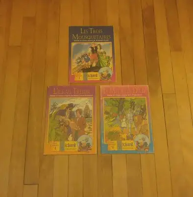 9 LIVRES:MES PREMIERS CLASSIQUES  -  DANS UN CHÂTEAU. Etc. in Children & Young Adult in Gatineau - Image 3