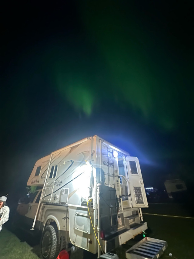 2004 ford f-350 diesel dually with truck camper in Cars & Trucks in St. Albert - Image 4