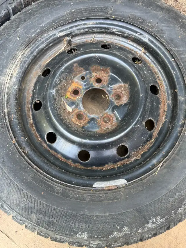 Tires with rims 205/70R15 in Tires & Rims in Oshawa / Durham Region - Image 2