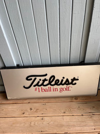 Titleist golf sign