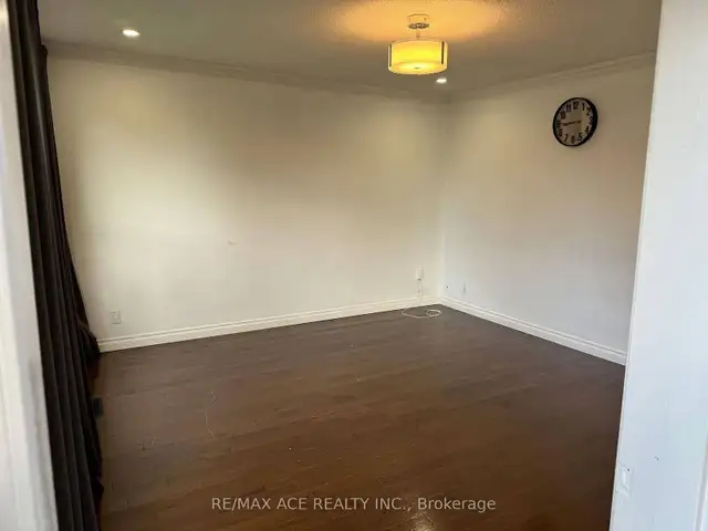 room for rent $650 plus utilities  in Room Rentals & Roommates in Oshawa / Durham Region - Image 7