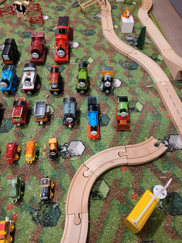Thomas The Train - Tracks - Trains - Accessories in Toys & Games in Oakville / Halton Region - Image 4