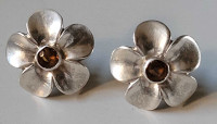 Vintage Sterling Silver Flower Amber Stone Screw Back Earrings 