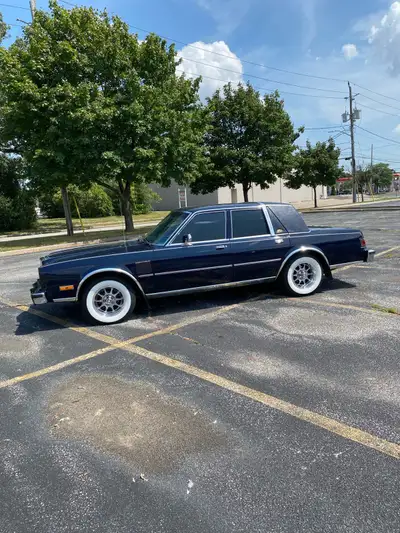 Low kilometres. Just over 100k. Very clean car. Drives like new. 318. Automatic. All new air conditi...