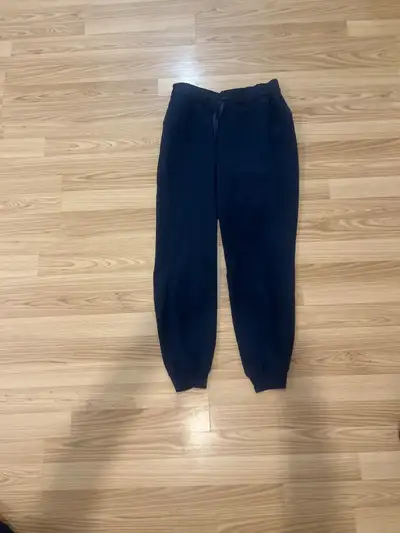 Lululemon navy pants size 6, View more
