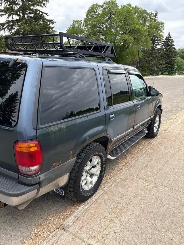 2000 Ford Explorer482652898932838404