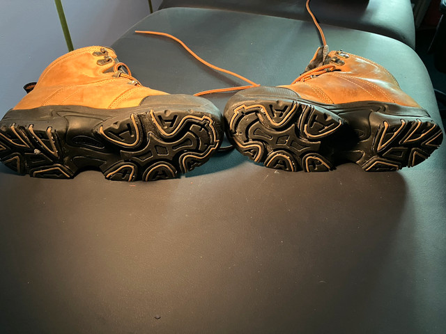 Bottes hiver cap d’acier unisexe  dans Femmes - Chaussures  à Laval/Rive Nord - Image 3