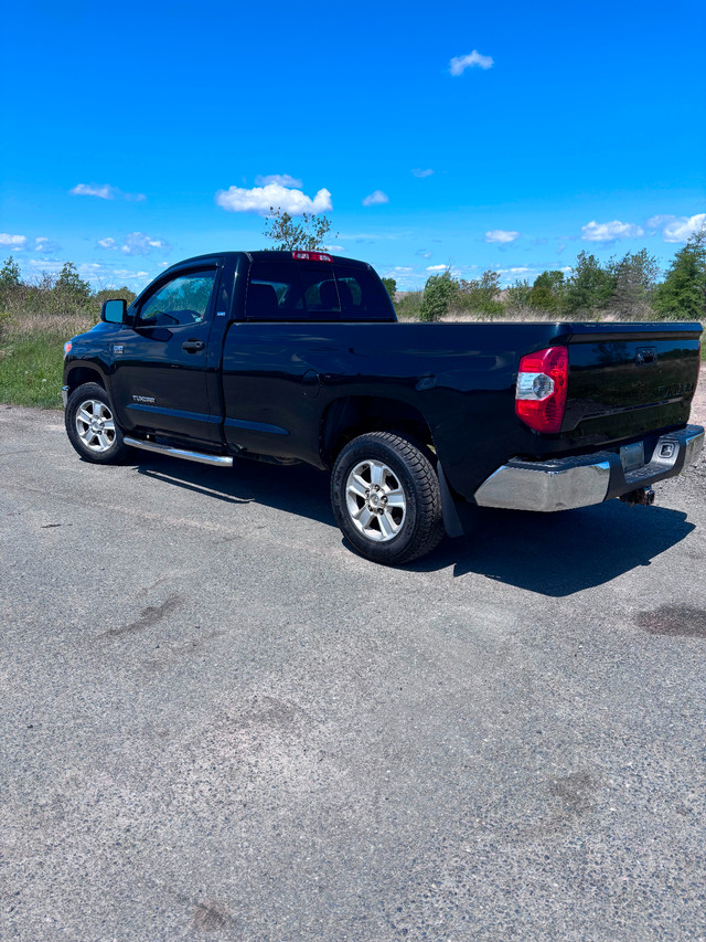 2014 tundra SR5 5.7 2WD 156k in Cars & Trucks in Cape Breton