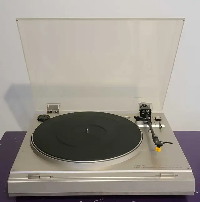 Luxman turntable