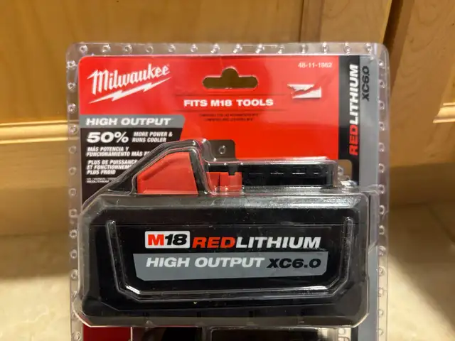 new M18 and M12 Batteries and Chargers in Power Tools in Barrie - Image 5